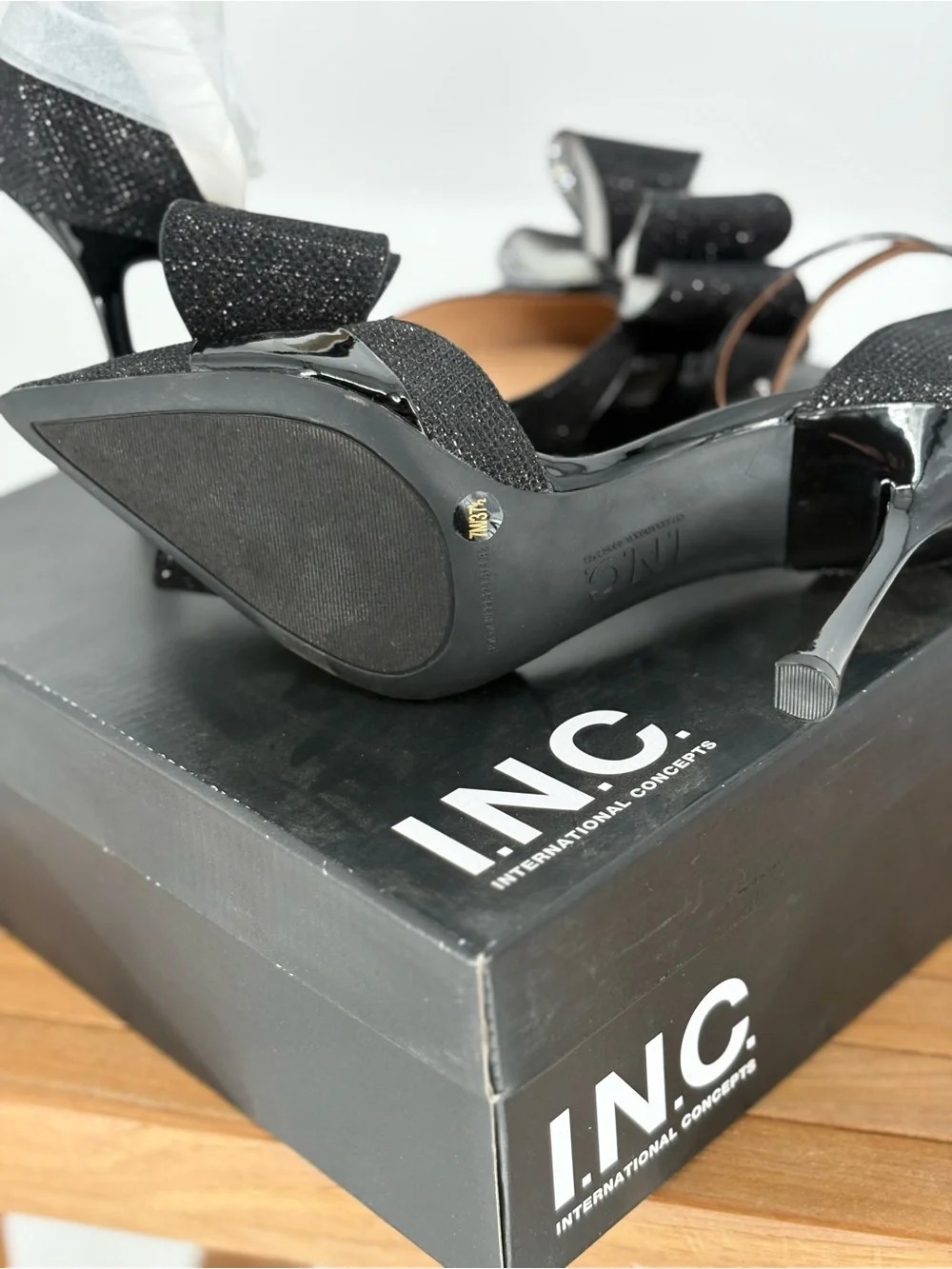 New INC International Concepts Women’s Black Bow Pointed-Toe Ankle-Strap Heels 7